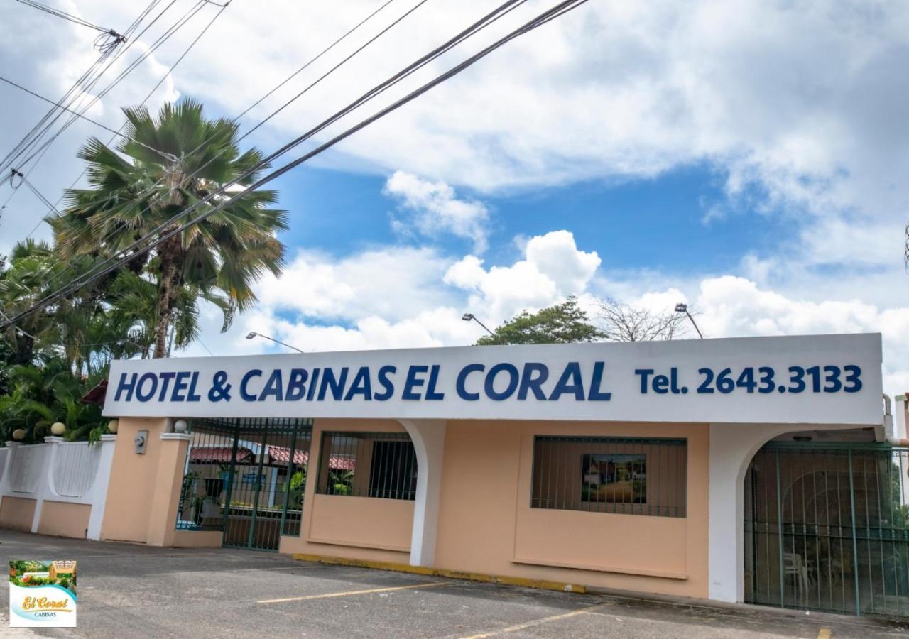 Hotel Y Cabinas El Coral Jaco Bagian luar foto